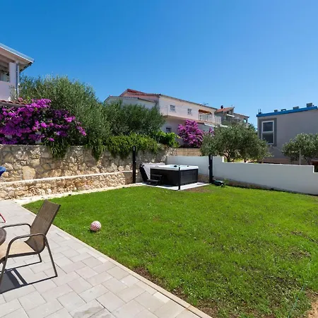 3 Bedroom Beautiful In * Maslenica