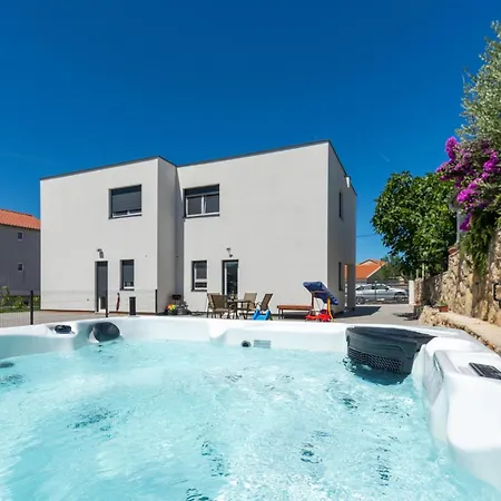 3 Bedroom Beautiful In